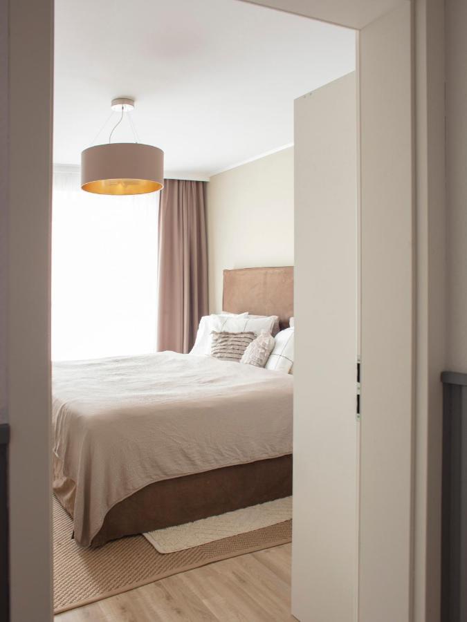 Central Point By Zoom Apartments Pressburg Exterior foto